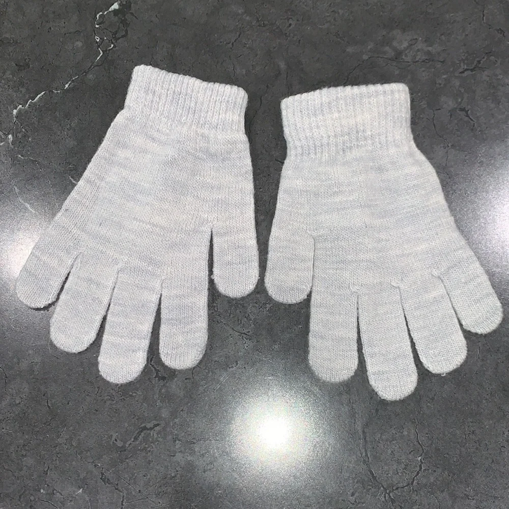 5/$8 or $5 ea Grey Gloves